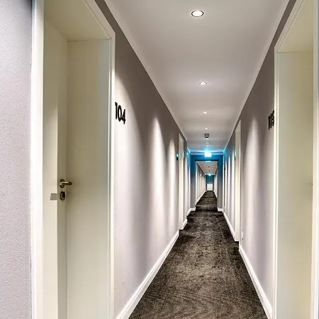 Hotel Vienna House Easy By Wyndham 3*