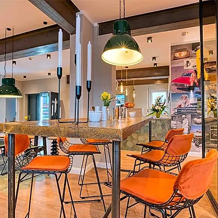 Ava Boutique 3*
