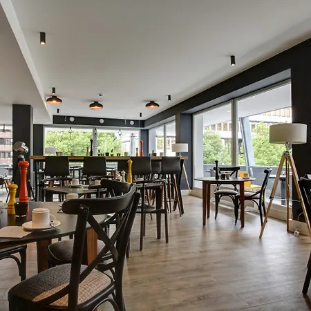 Vienna House Easy By Wyndham Hotel 3*