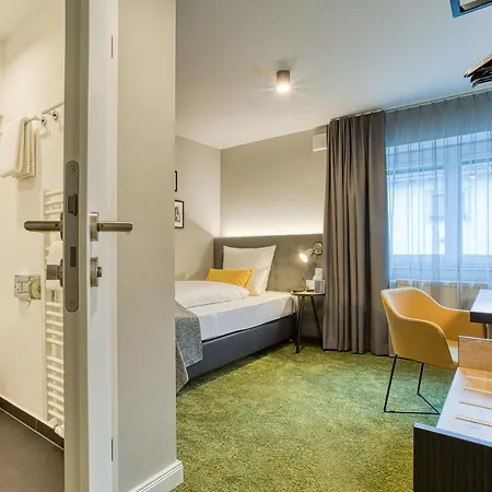 Vienna House Easy By Wyndham 3*
