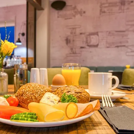 Vienna House Easy By Wyndham Hotel 3*